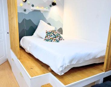 Studio with Balcony and montain view