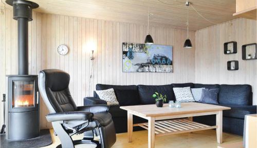 Four-Bedroom Holiday Home