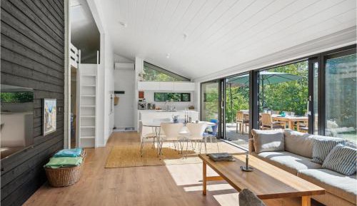 Three-Bedroom Vacation Home 