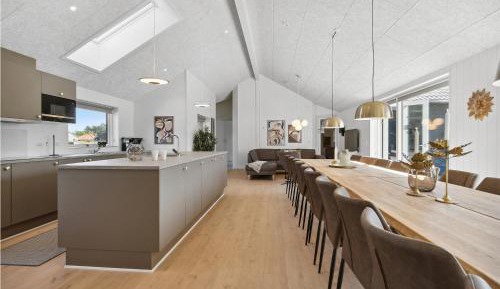 Nine-Bedroom Holiday Home