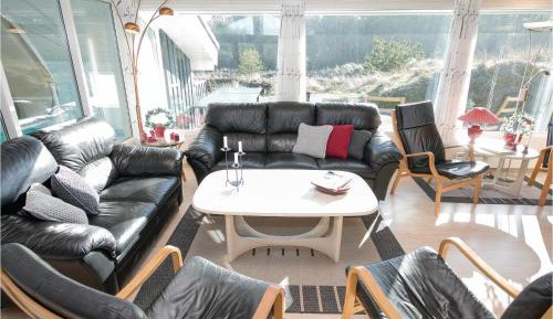 Five-Bedroom Holiday Home