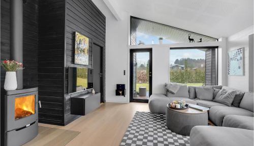 Five-Bedroom Holiday Home