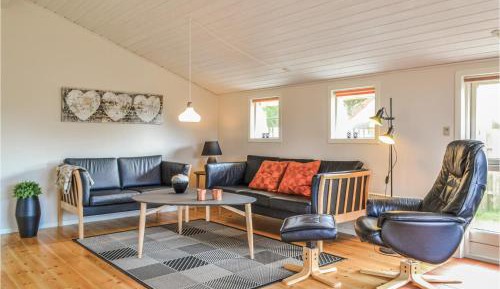 Three-Bedroom Vacation Home 
