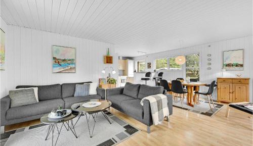 Three-Bedroom Vacation Home 