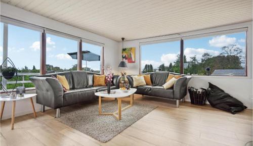 Three-Bedroom Vacation Home 