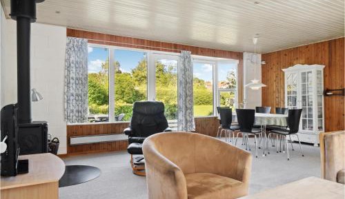 Three-Bedroom Vacation Home 
