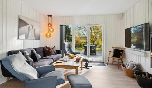 Three-Bedroom Vacation Home 