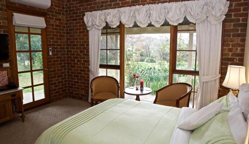 Queen Suite with Spa Bath