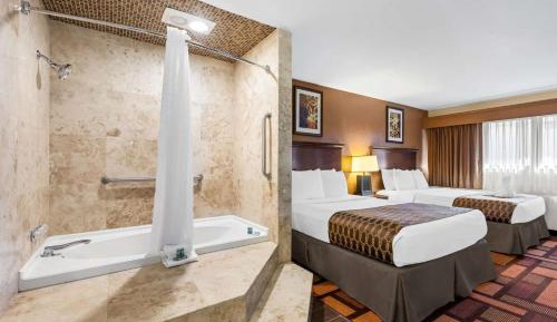 Queen Suite with Two Queen Beds, Sofa Bed and Separate Living Area - Non-Smoking