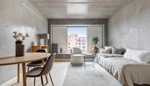 Studio Apartment with One Double Bed