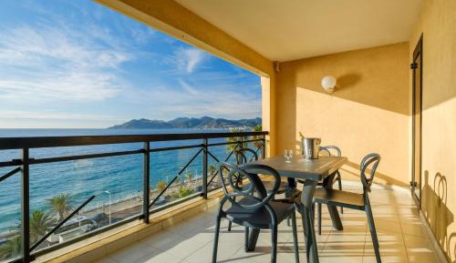  Apartment with Sea View (2-4 Adults) 