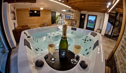 Suite with Hot Tub