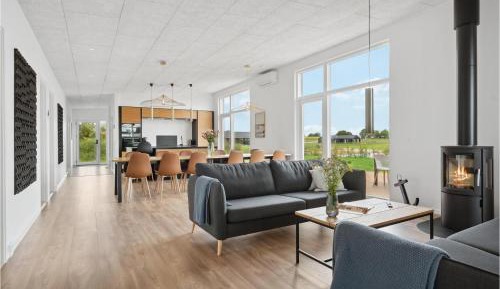 Five-Bedroom Holiday Home