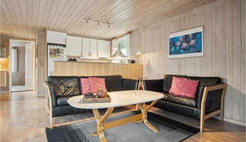 Three-Bedroom Vacation Home 