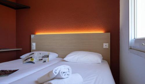 Standard Room - 2 Single Beds