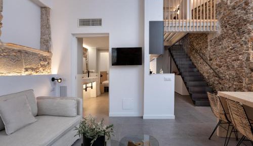 Two-Bedroom Deluxe Apartment