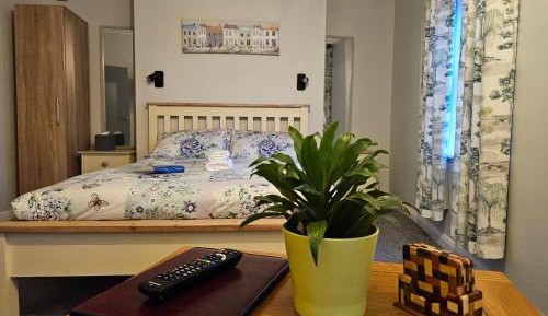 Family Room en-suite - Upper Floor