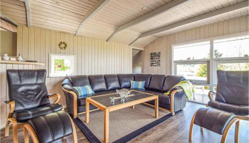 Three-Bedroom Vacation Home 