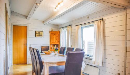 Three-Bedroom Vacation Home 