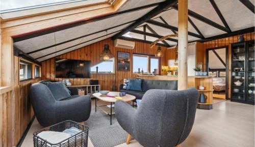 Three-Bedroom Vacation Home 