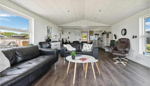 Three-Bedroom Vacation Home 