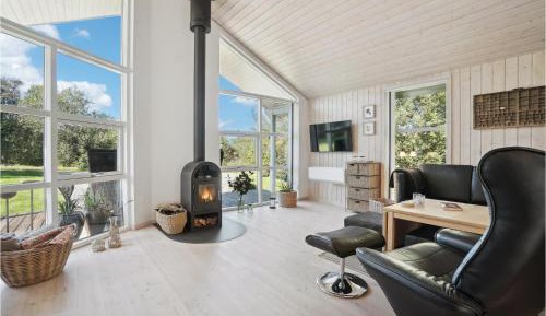 Three-Bedroom Vacation Home 