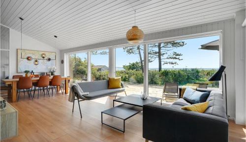 Three-Bedroom Vacation Home 
