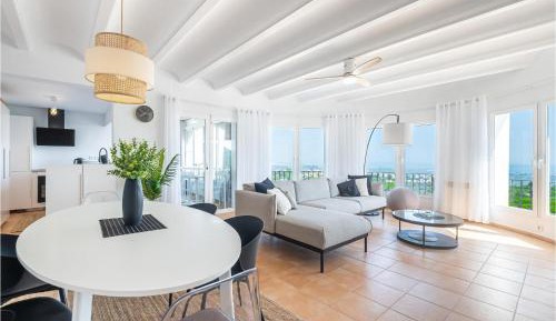 Three-Bedroom Vacation Home 