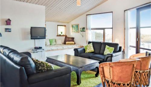 Three-Bedroom Vacation Home 