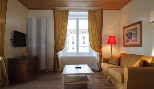 Budget One-Bedroom Apartment