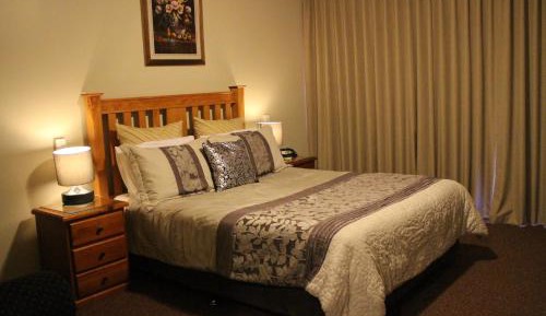 Queen Room with Spa Bath