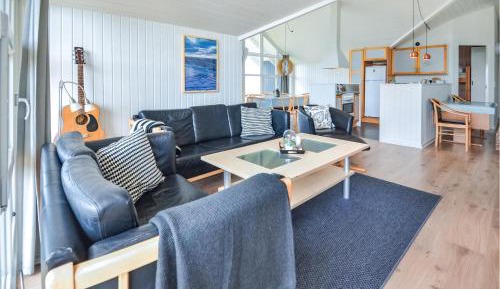Five-Bedroom Holiday Home