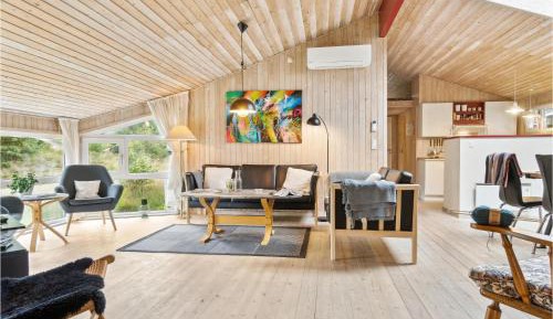 Three-Bedroom Vacation Home 
