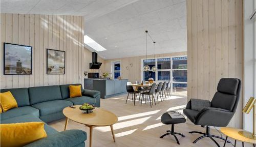 Three-Bedroom Vacation Home 