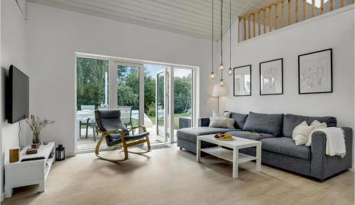 Three-Bedroom Vacation Home 