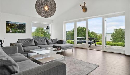 Three-Bedroom Vacation Home 