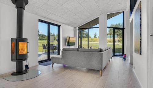 Three-Bedroom Vacation Home 