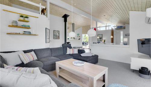 Three-Bedroom Vacation Home 