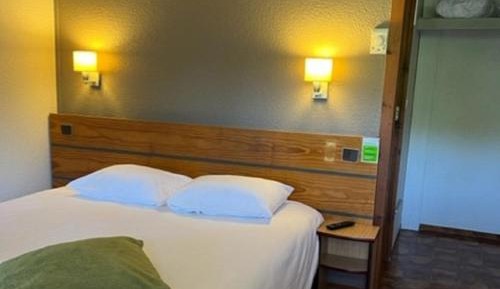 Double Room with 1 Double Bed