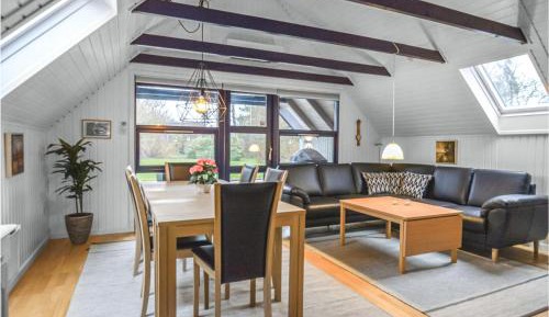 Three-Bedroom Vacation Home 
