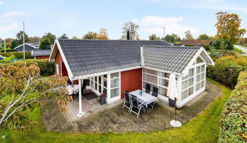 Three-Bedroom Vacation Home 