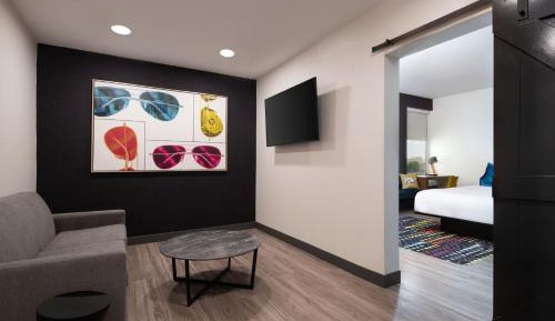 Aloft, Parlor, 1 King