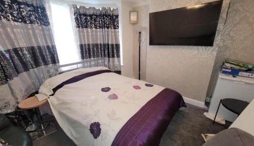 Double Room with Shared Bathroom