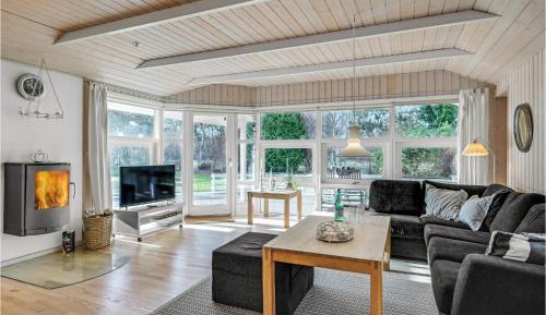 Three-Bedroom Vacation Home 
