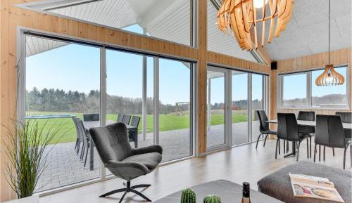 Six-Bedroom Holiday Home