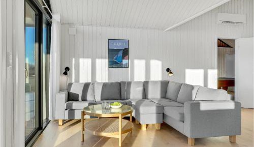 Three-Bedroom Vacation Home 