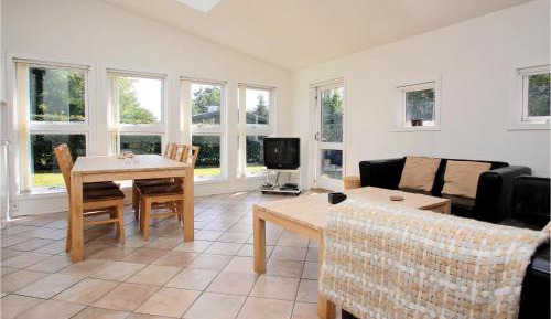 Three-Bedroom Vacation Home 