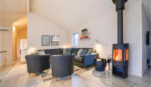 Six-Bedroom Holiday Home