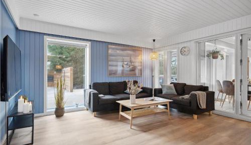 Five-Bedroom Holiday Home