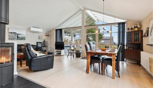 Three-Bedroom Vacation Home 